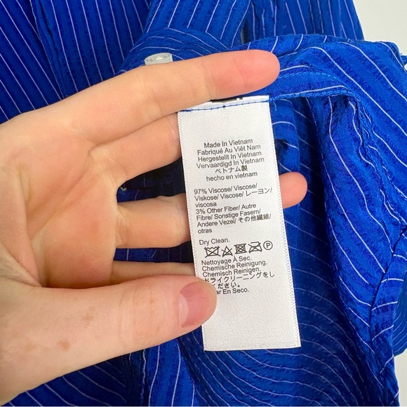 J. Crew Textured Drapey Button Up Shirt Medium Blue Striped Blouse Top BY680 - Picture 6 of 8